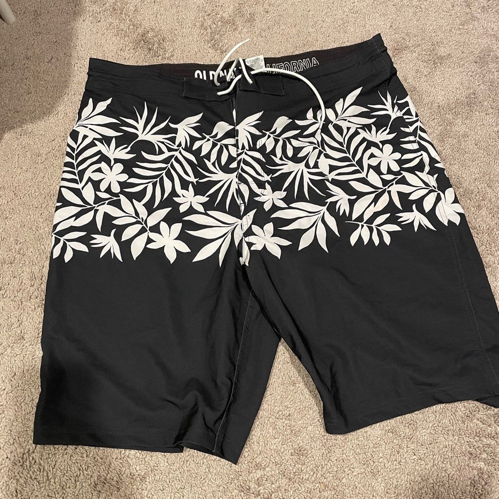 Old Navy men’s board shorts